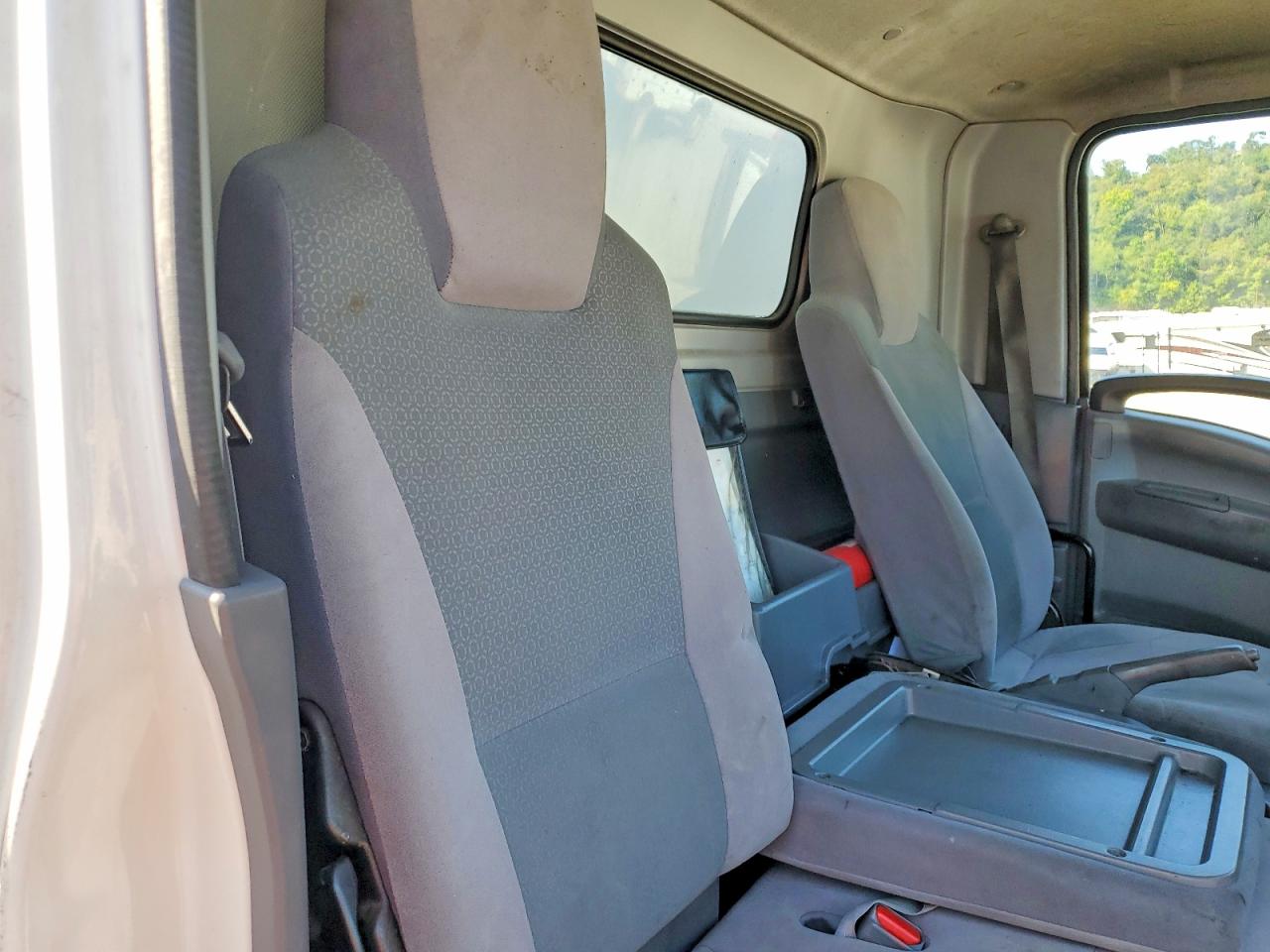 2017 ISUZU NQR