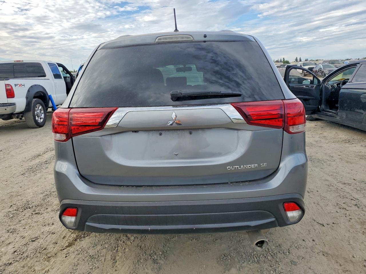 2016 MITSUBISHI OUTLANDER