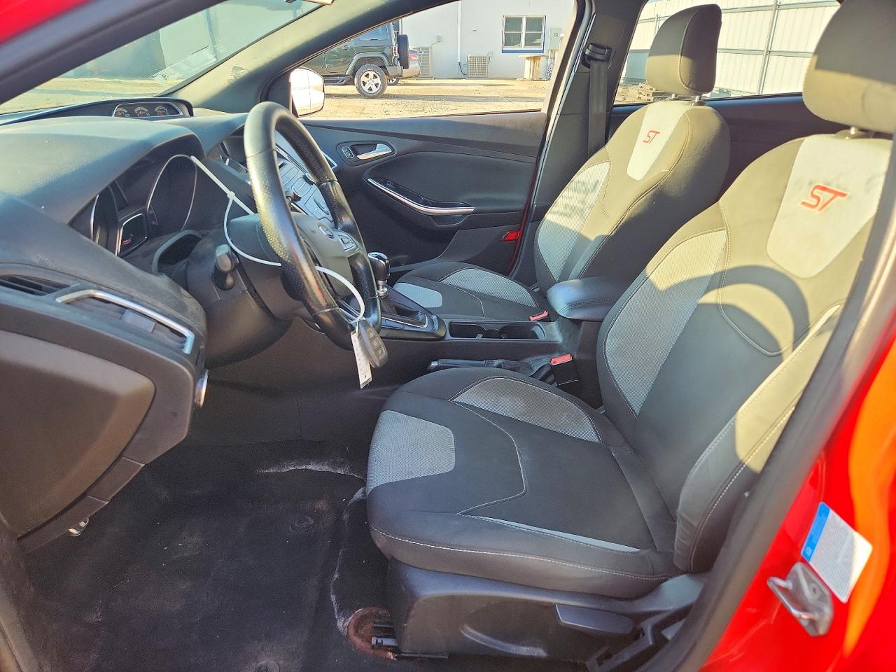 2017 FORD FOCUS