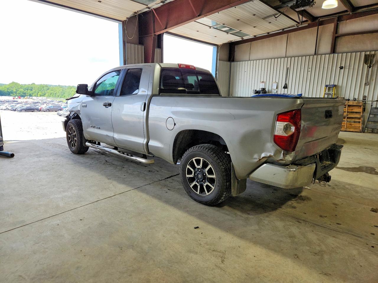 2016 TOYOTA TUNDRA