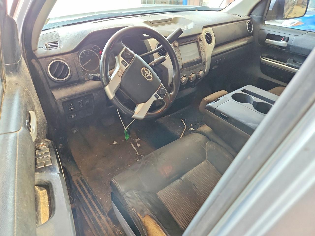 2016 TOYOTA TUNDRA