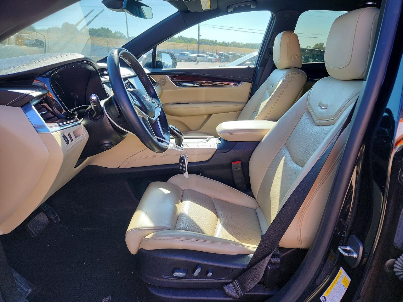2017 CADILLAC XT5