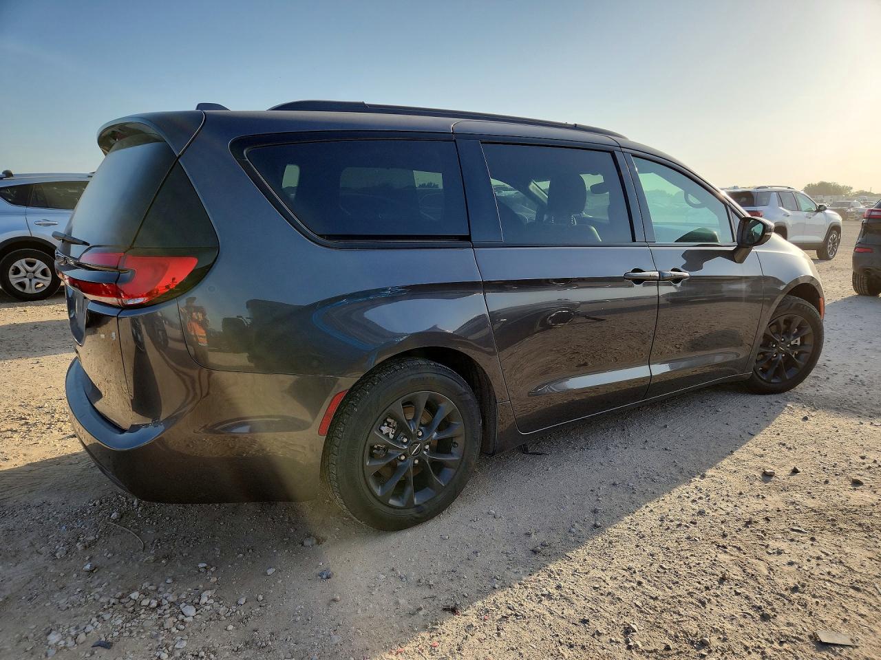 2021 CHRYSLER PACIFICA
