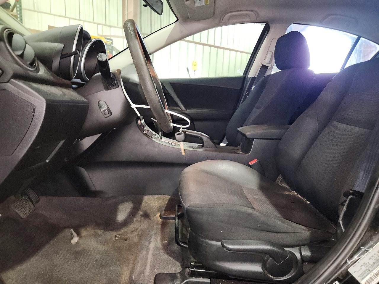 2010 MAZDA 3