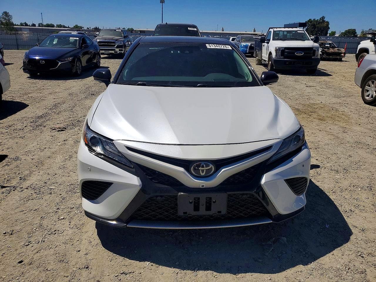 2018 TOYOTA CAMRY