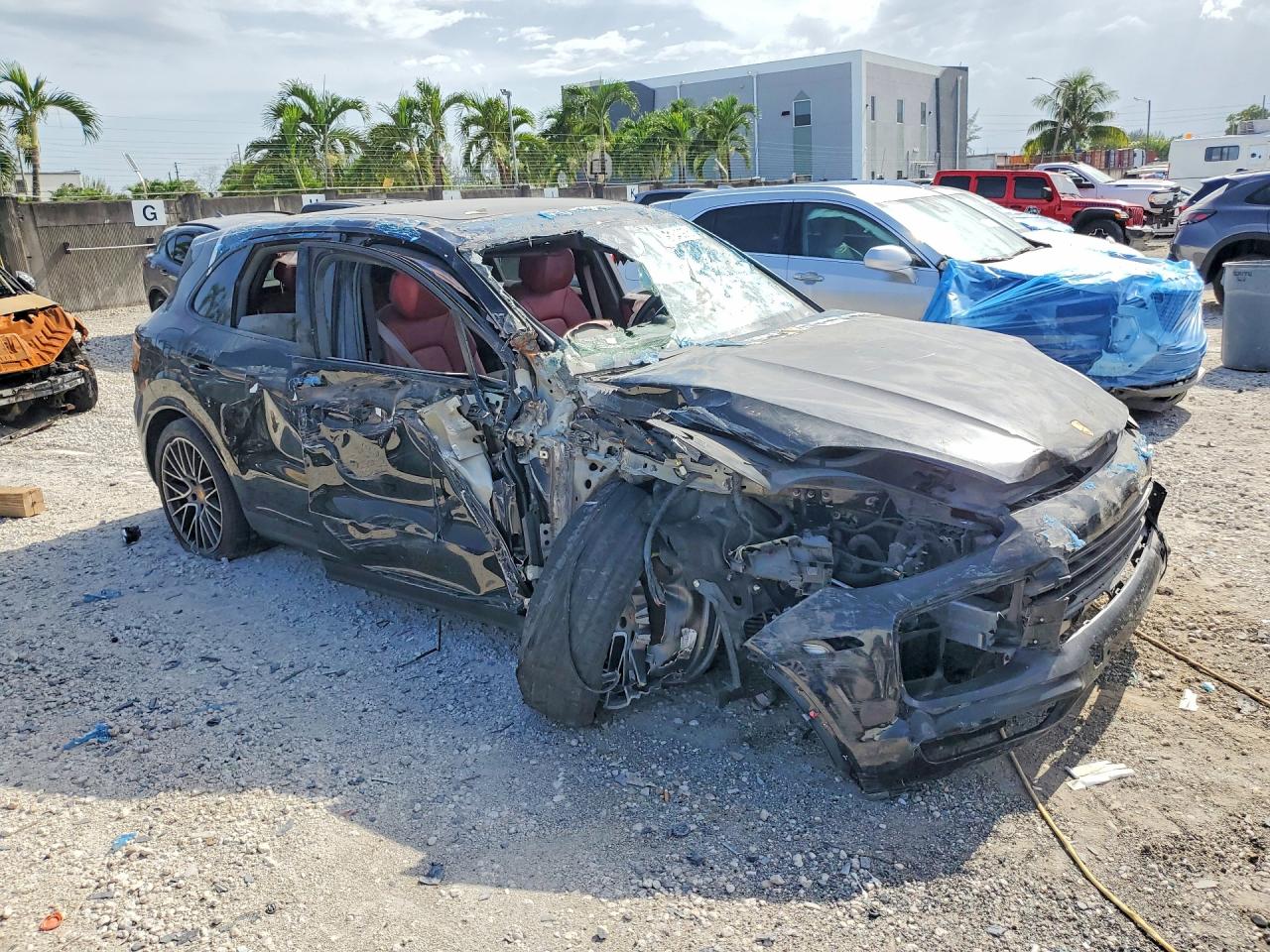 2023 PORSCHE CAYENNE