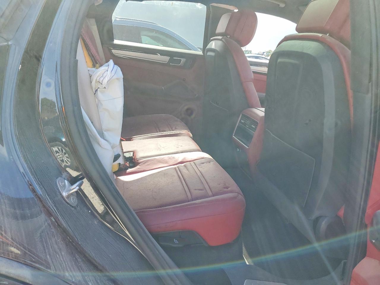 2023 PORSCHE CAYENNE