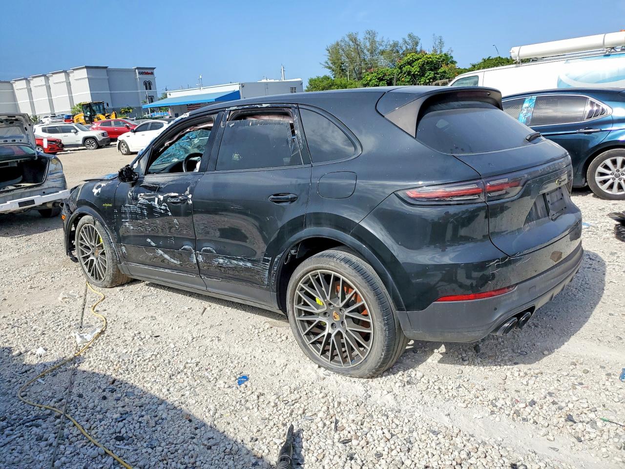 2023 PORSCHE CAYENNE