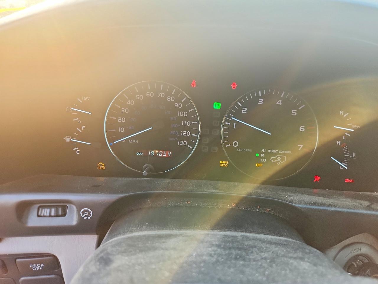 2005 LEXUS LX470