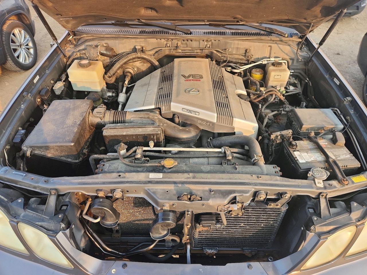 2005 LEXUS LX470