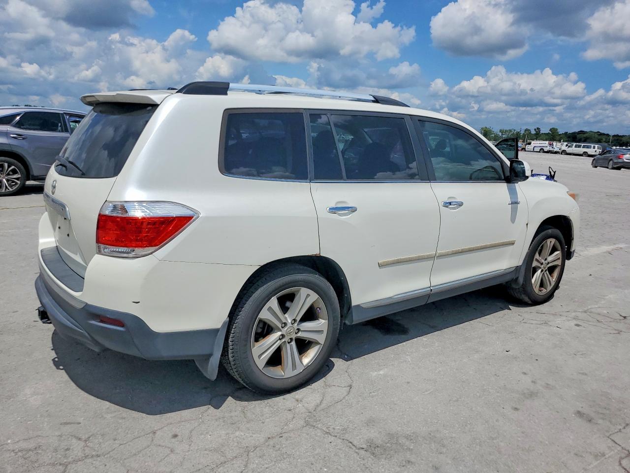 2012 TOYOTA HIGHLANDER
