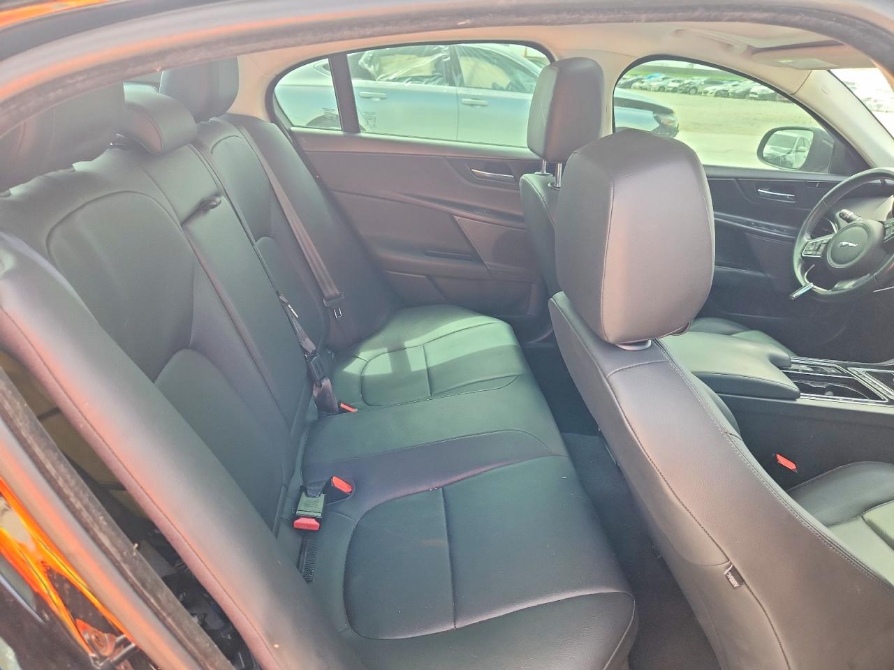 2018 JAGUAR XE
