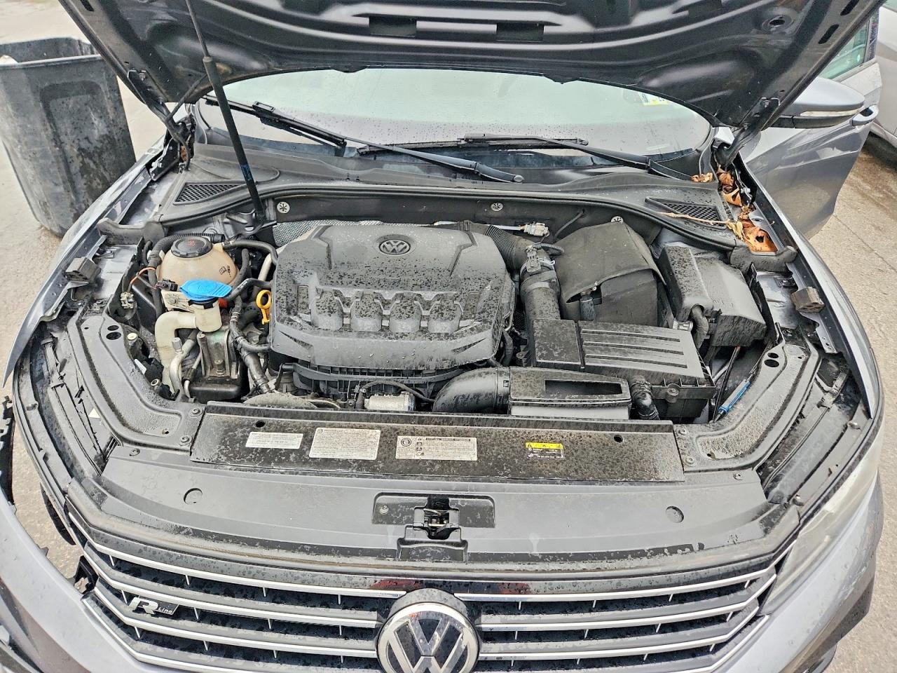 2018 VOLKSWAGEN PASSAT