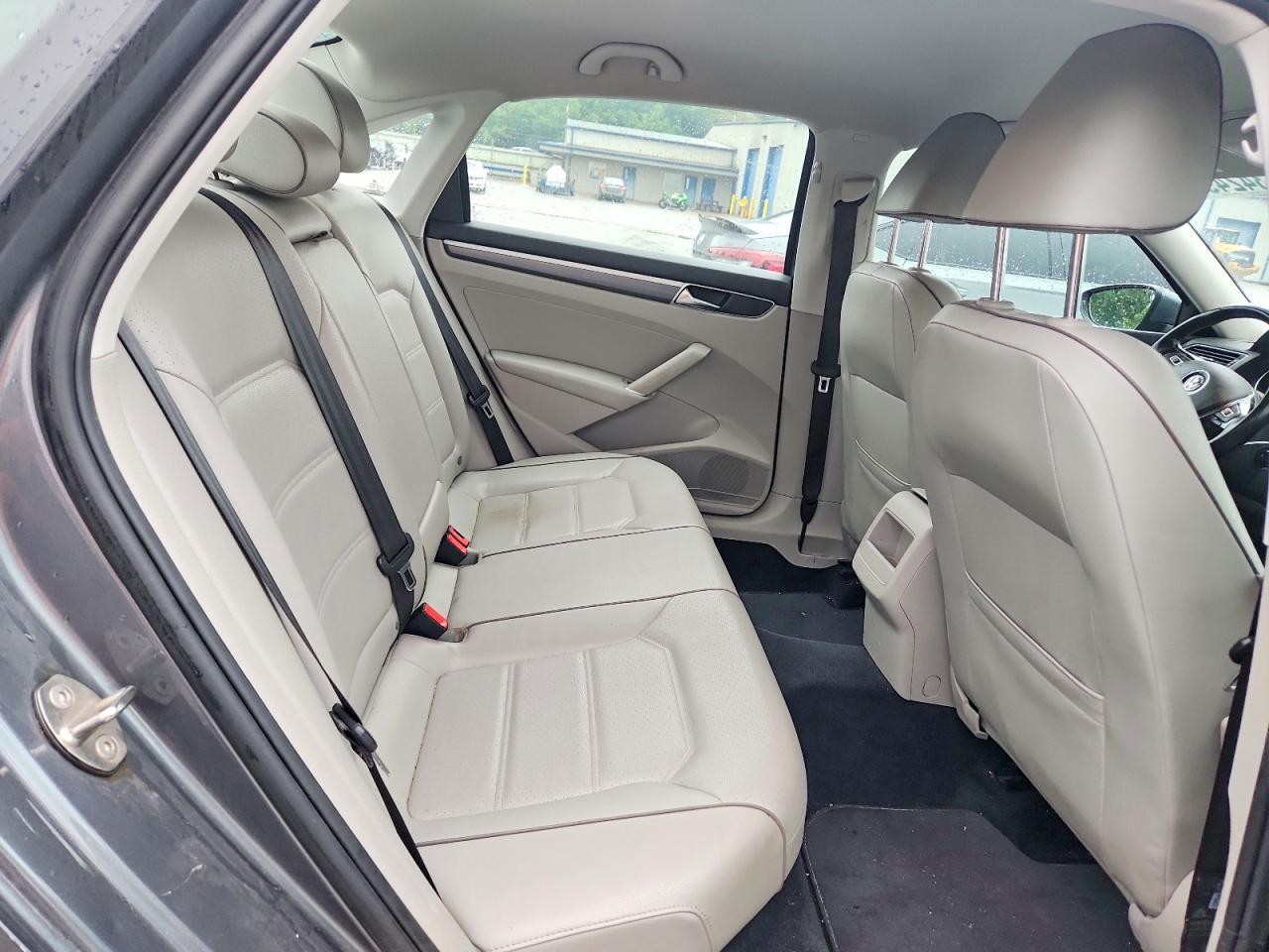 2018 VOLKSWAGEN PASSAT