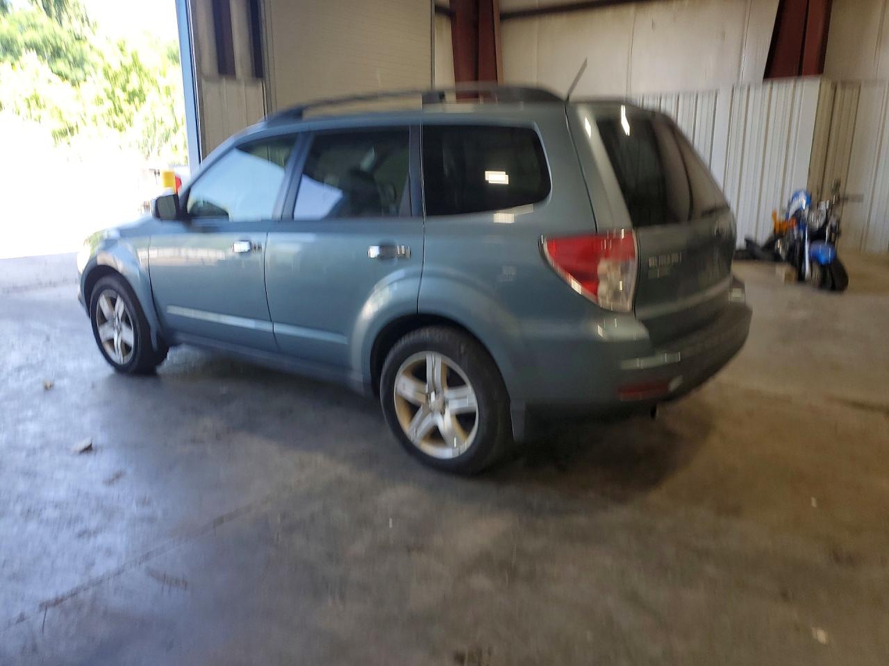 2010 SUBARU FORESTER