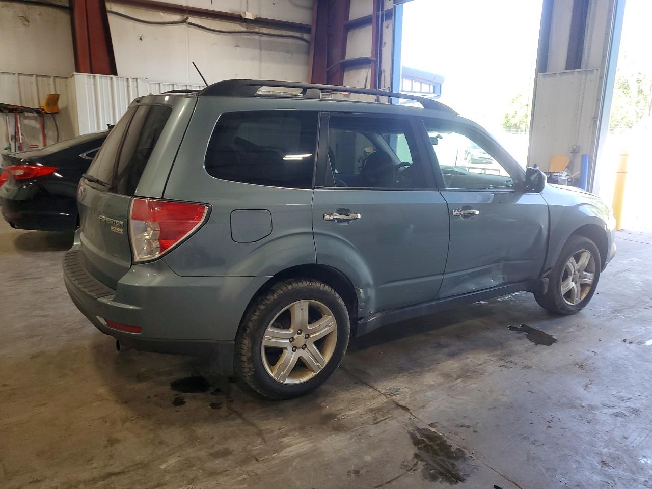 2010 SUBARU FORESTER
