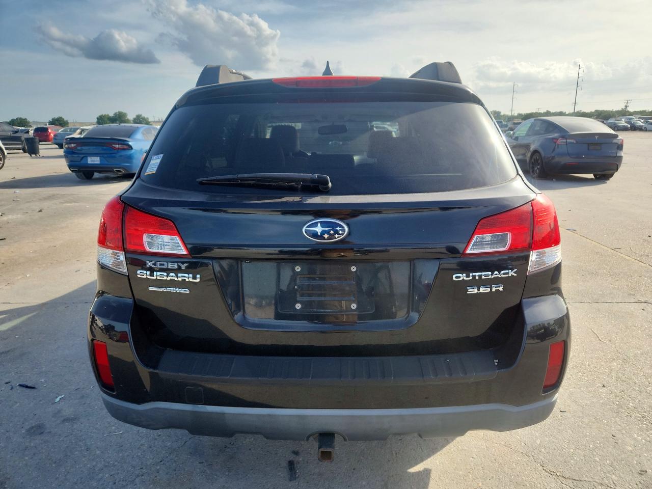 2011 SUBARU OUTBACK