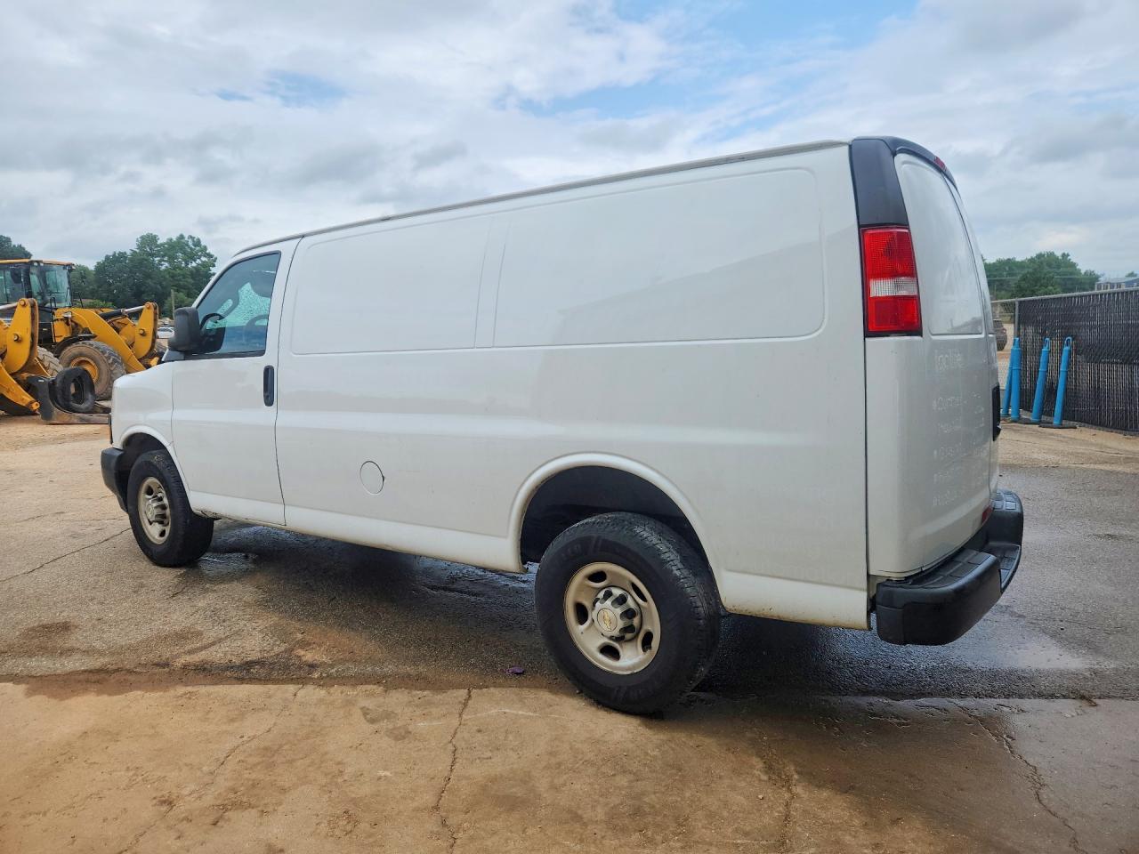 2022 CHEVROLET EXPRESS