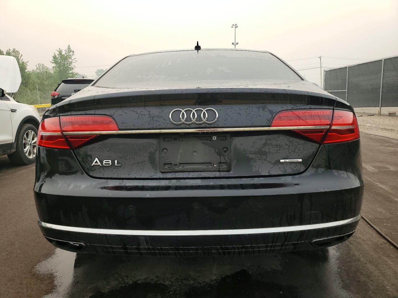 2016 AUDI A8
