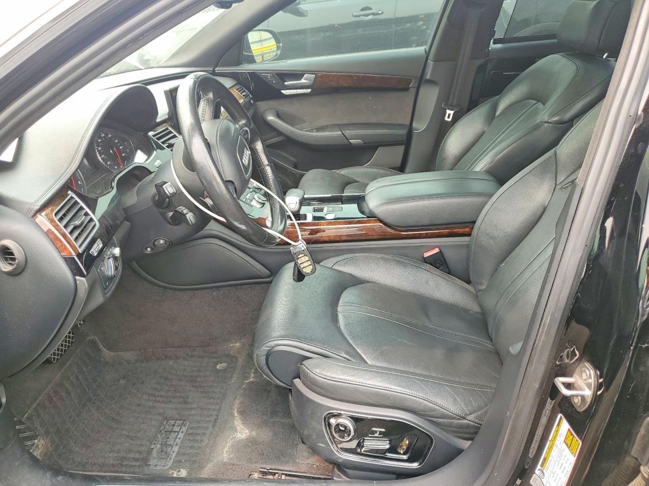 2016 AUDI A8
