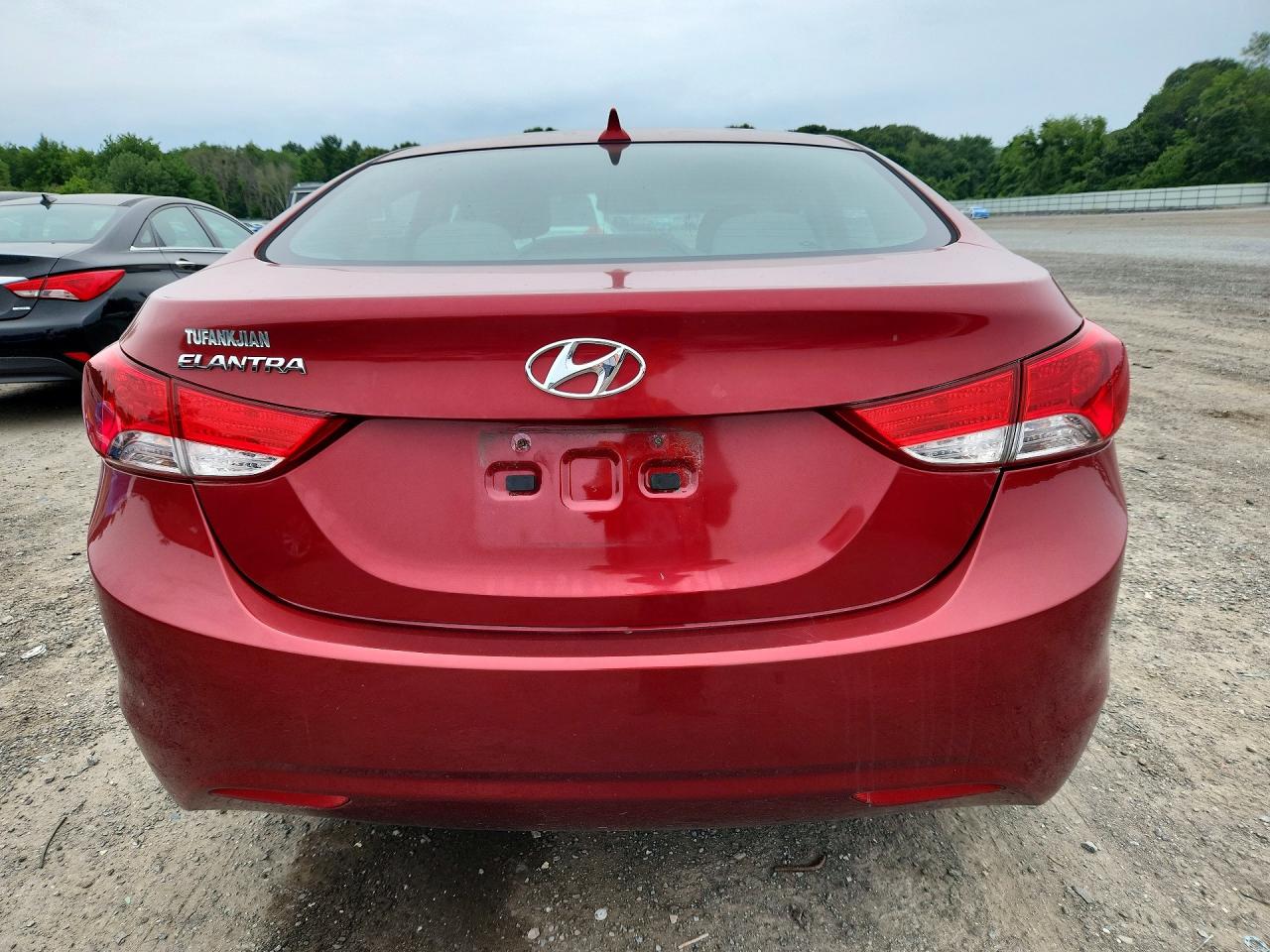 2013 HYUNDAI ELANTRA