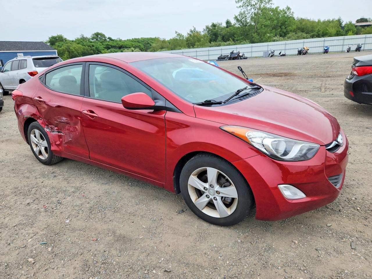 2013 HYUNDAI ELANTRA