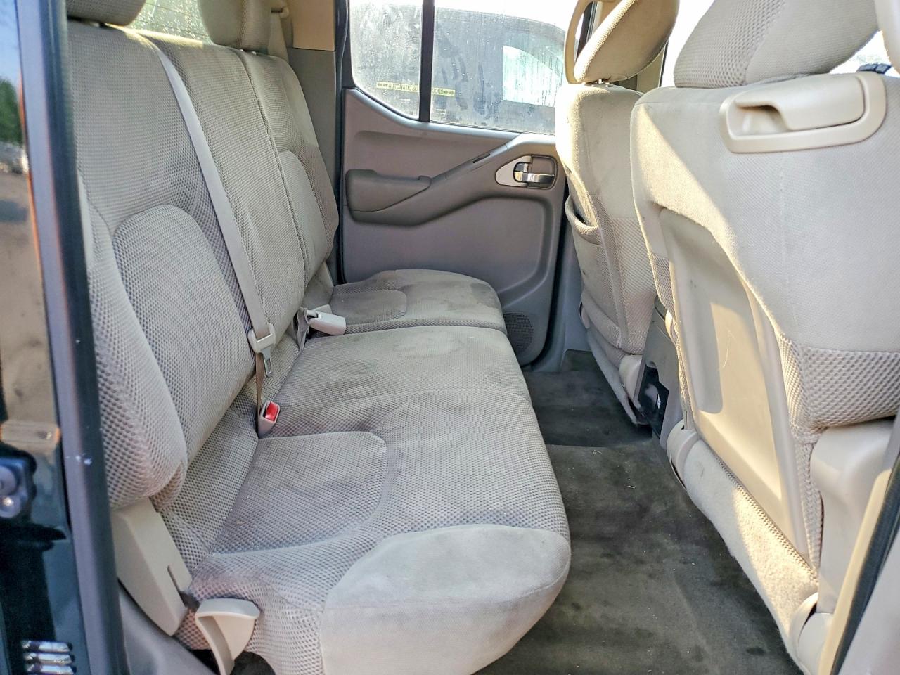 2010 NISSAN FRONTIER