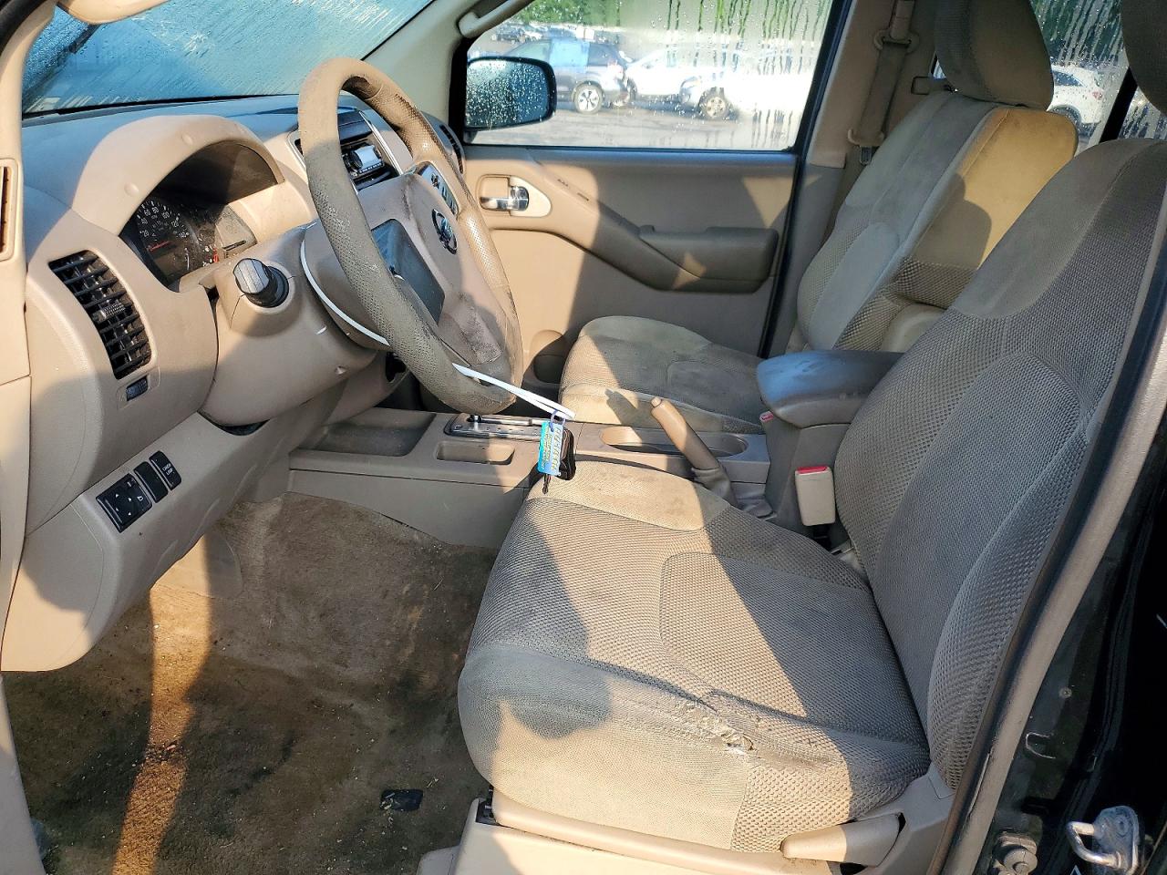 2010 NISSAN FRONTIER