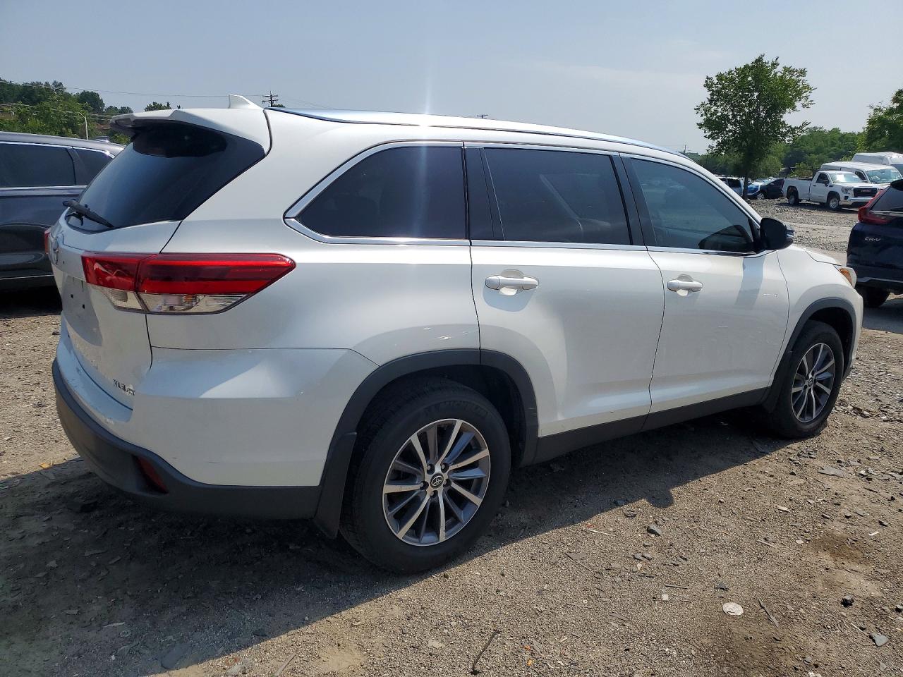 2019 TOYOTA HIGHLANDER