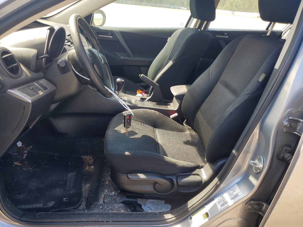 2013 MAZDA 3