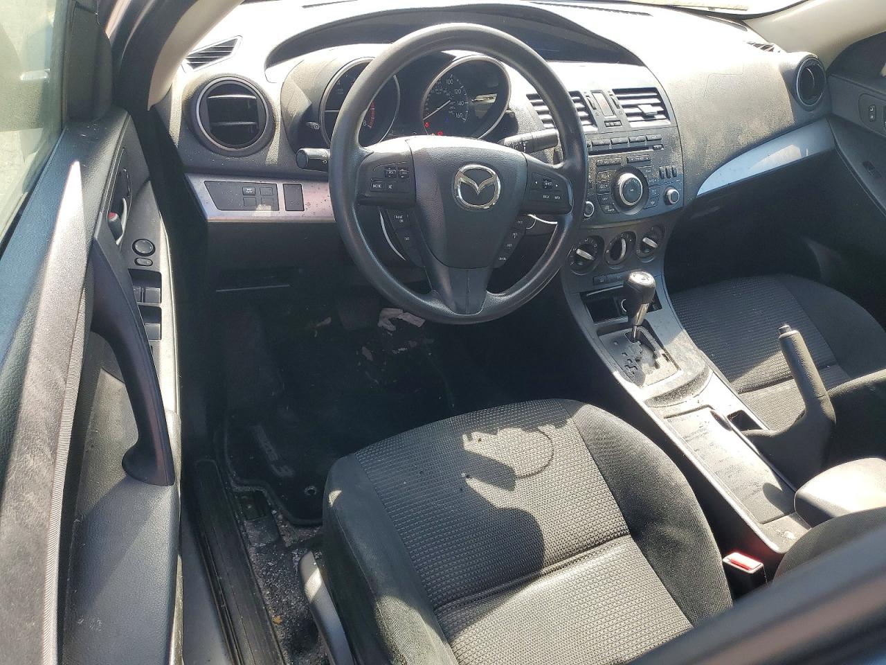 2013 MAZDA 3