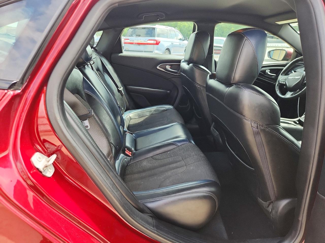 2015 CHRYSLER 200