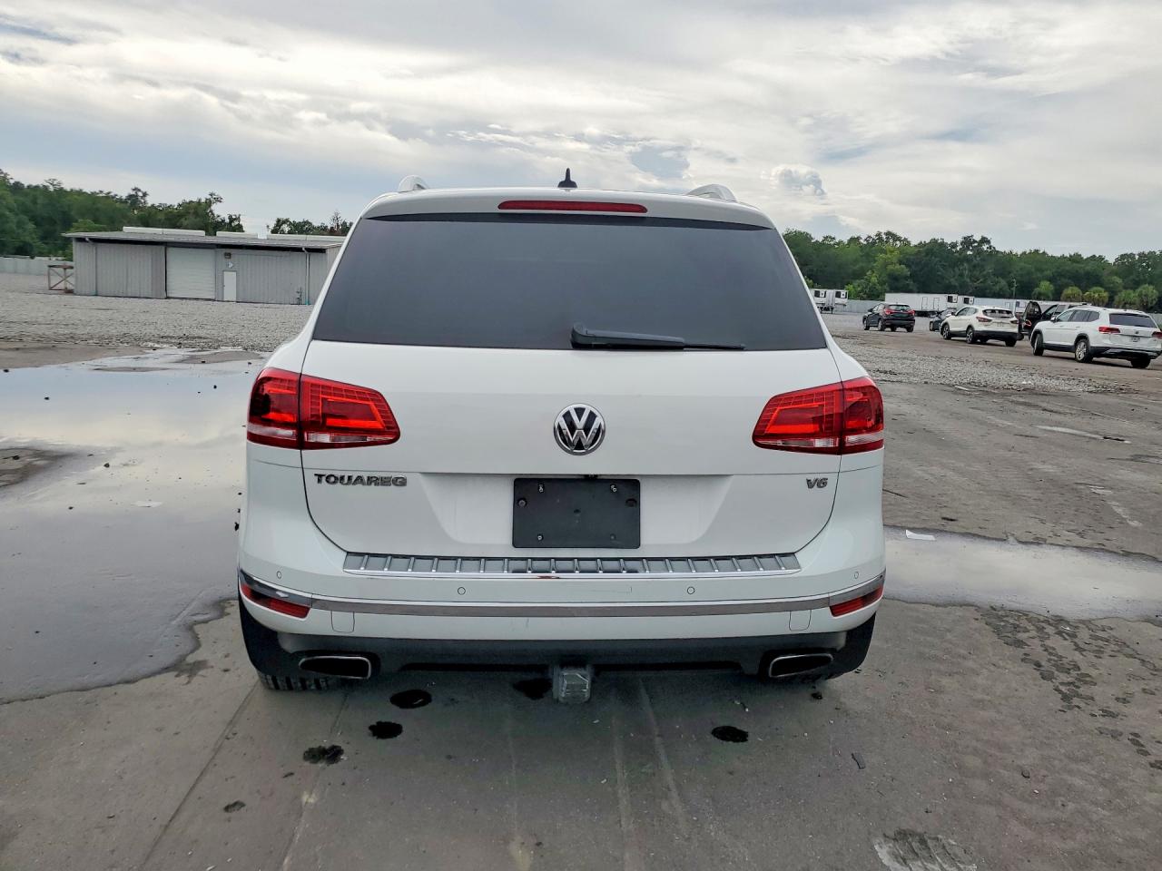 2016 VOLKSWAGEN TOUAREG