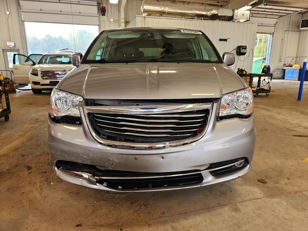 2014 CHRYSLER MINIVAN