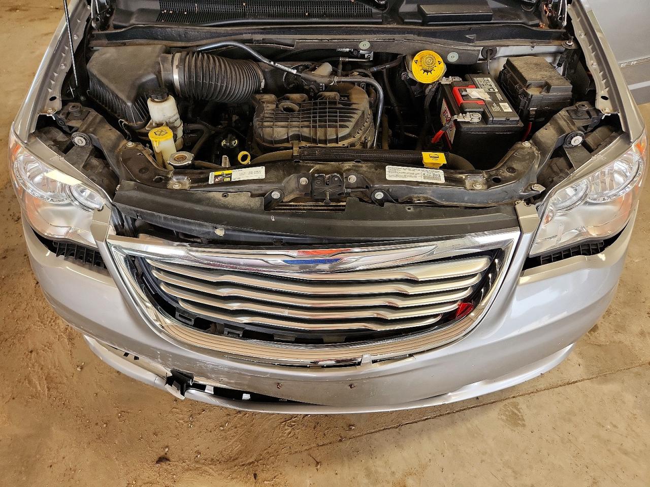 2014 CHRYSLER MINIVAN