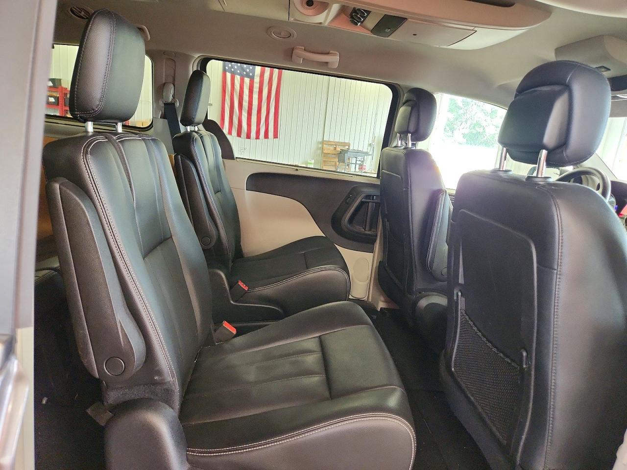 2014 CHRYSLER MINIVAN