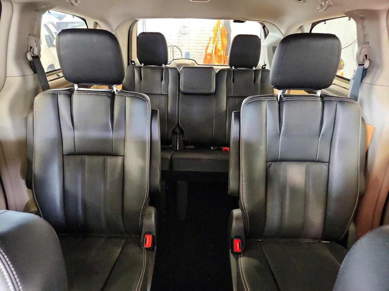 2014 CHRYSLER MINIVAN