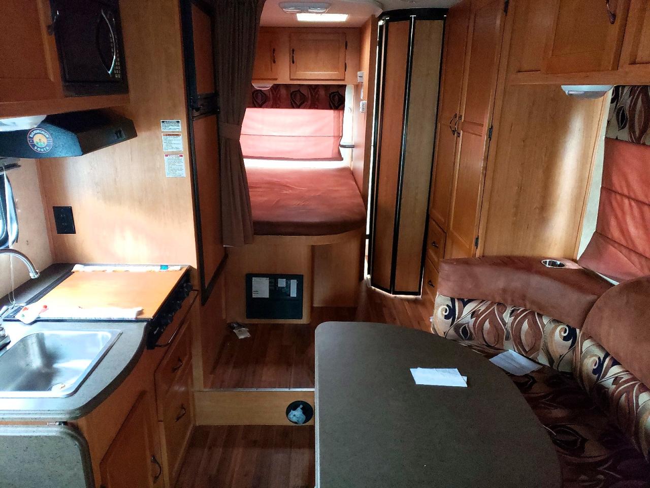 2011 CHEVROLET EXPRESS