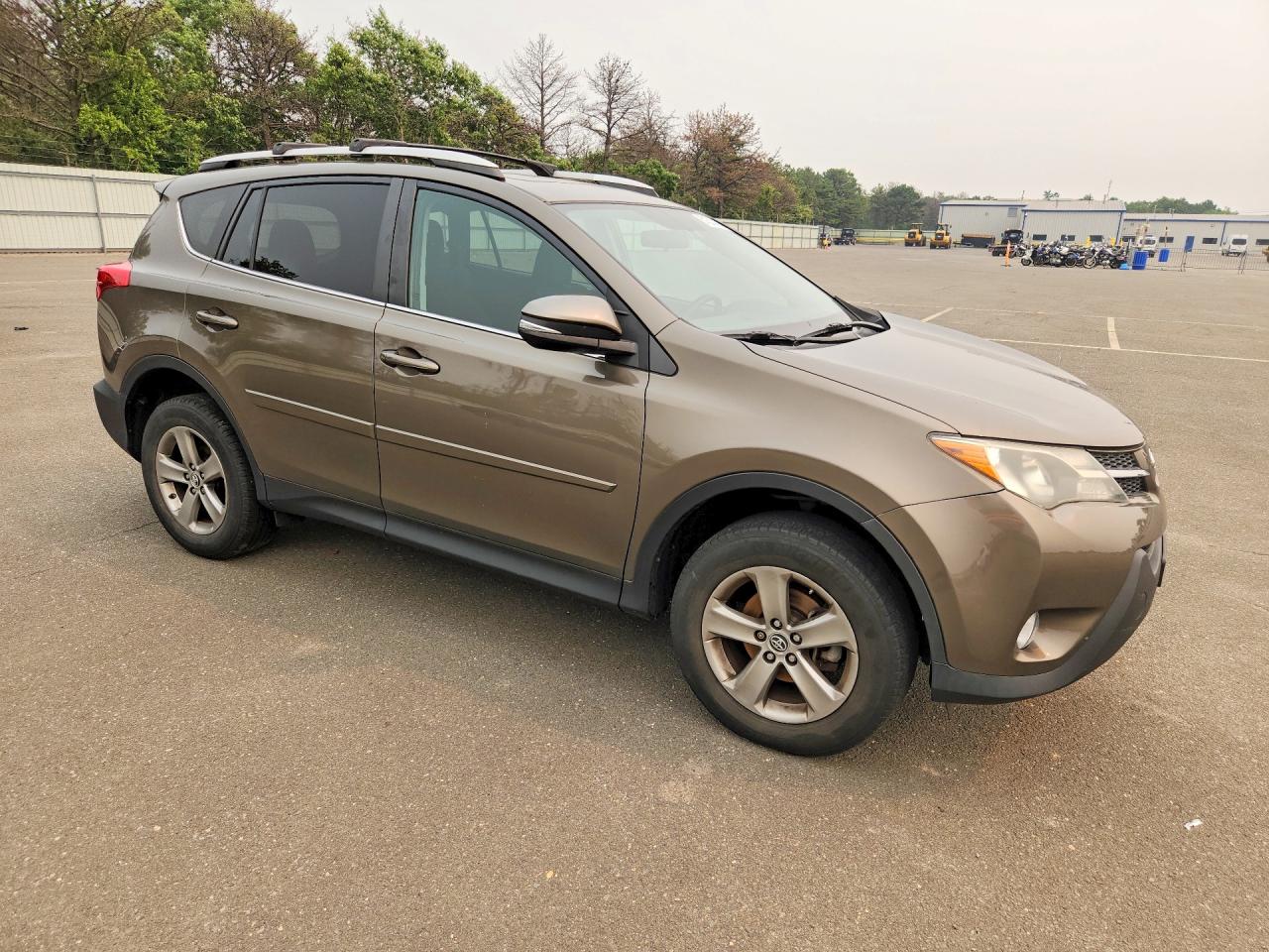 2015 TOYOTA RAV4