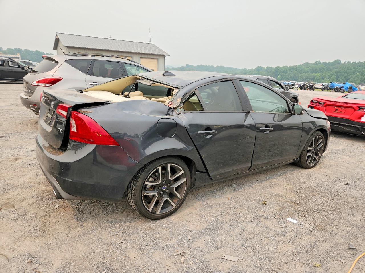 2017 VOLVO S60