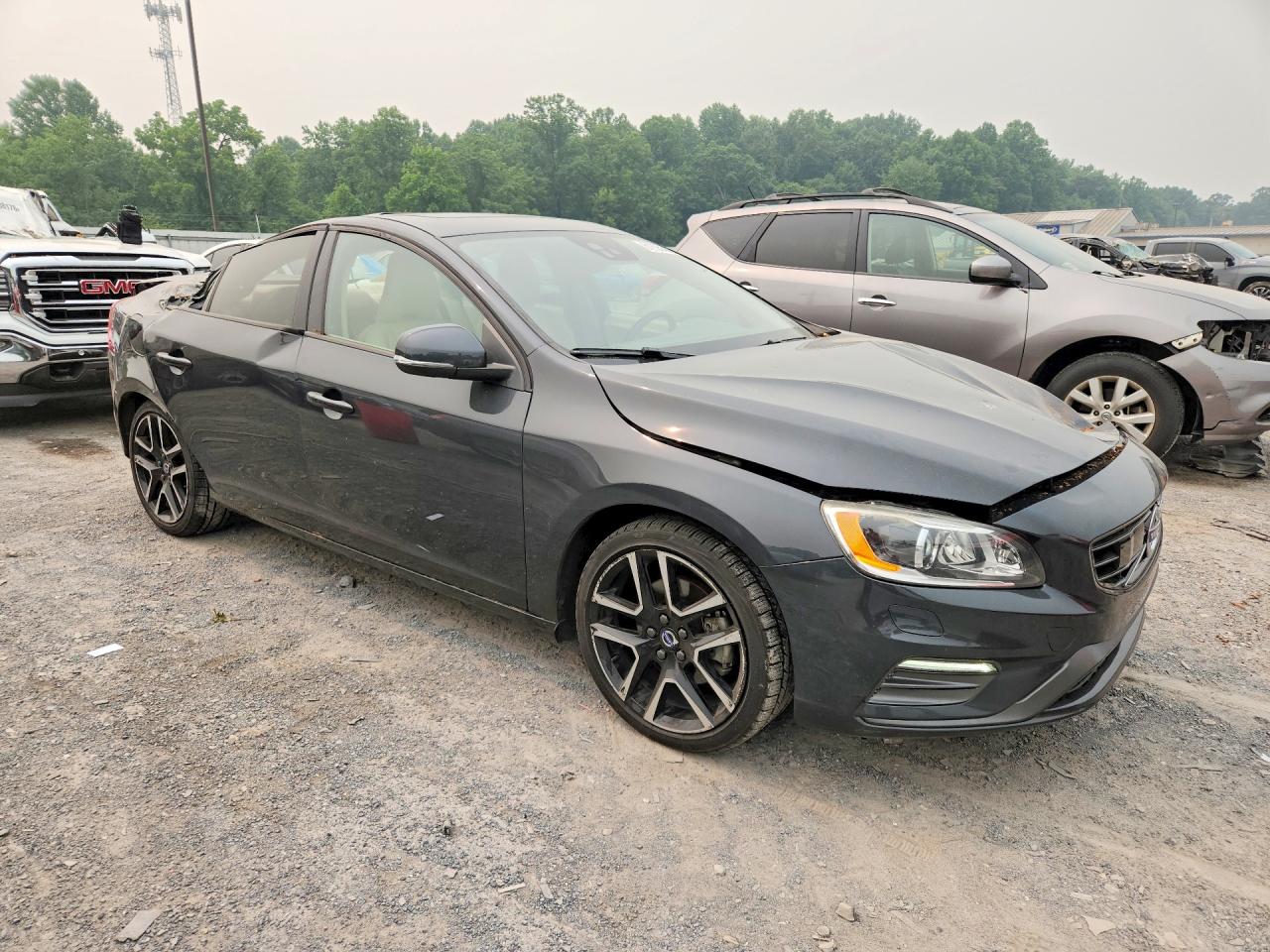 2017 VOLVO S60