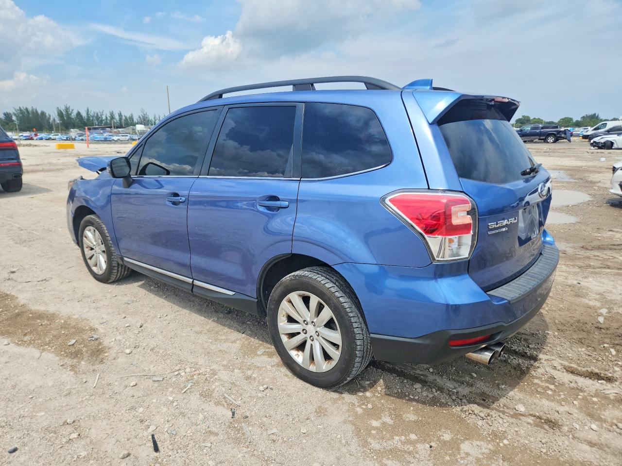 2017 SUBARU FORESTER