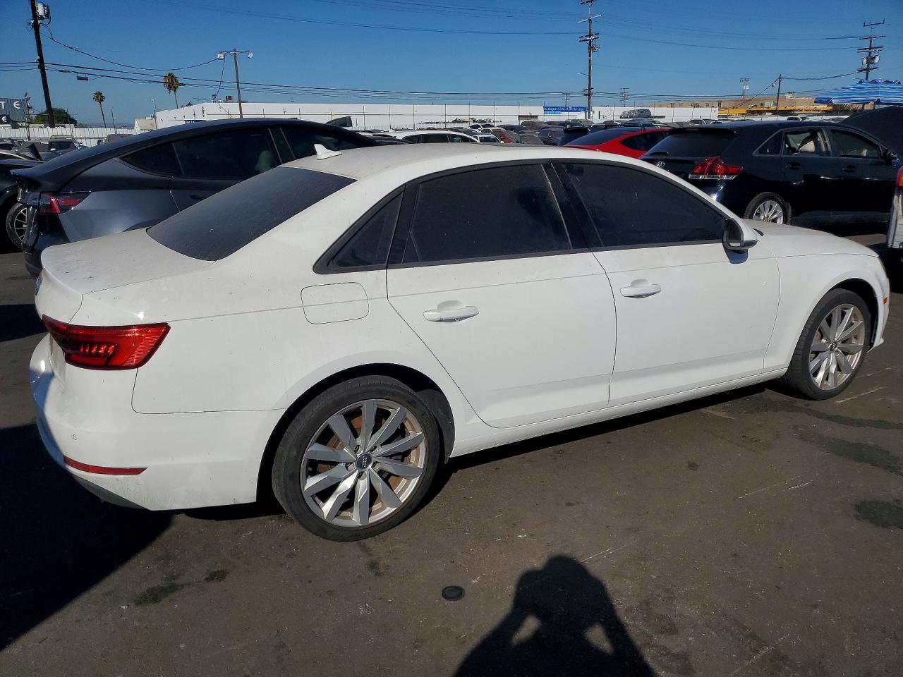 2017 AUDI A4