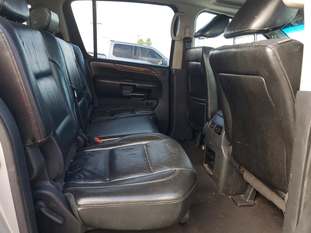 2010 NISSAN ARMADA