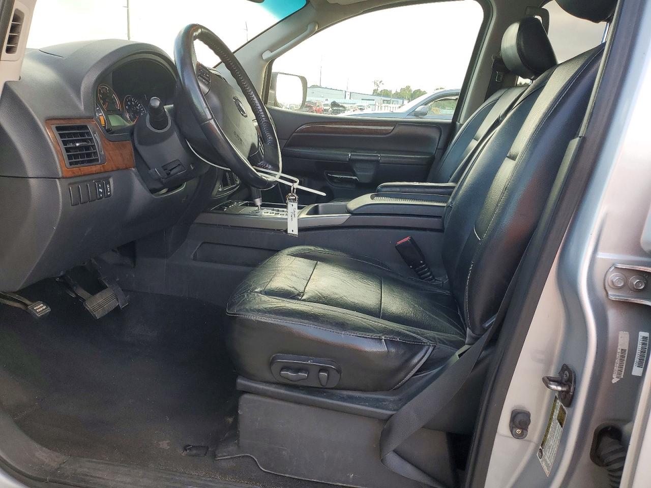 2010 NISSAN ARMADA