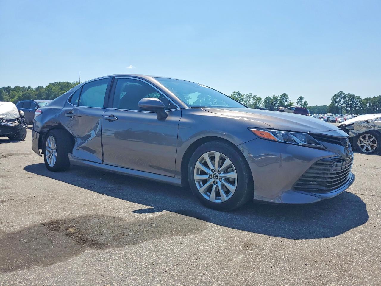 2018 TOYOTA CAMRY