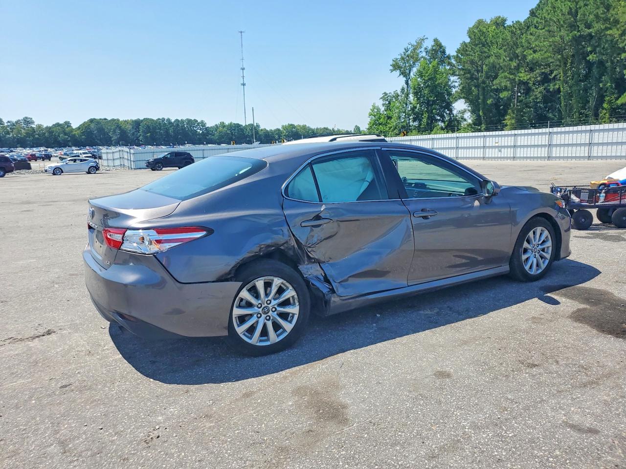 2018 TOYOTA CAMRY