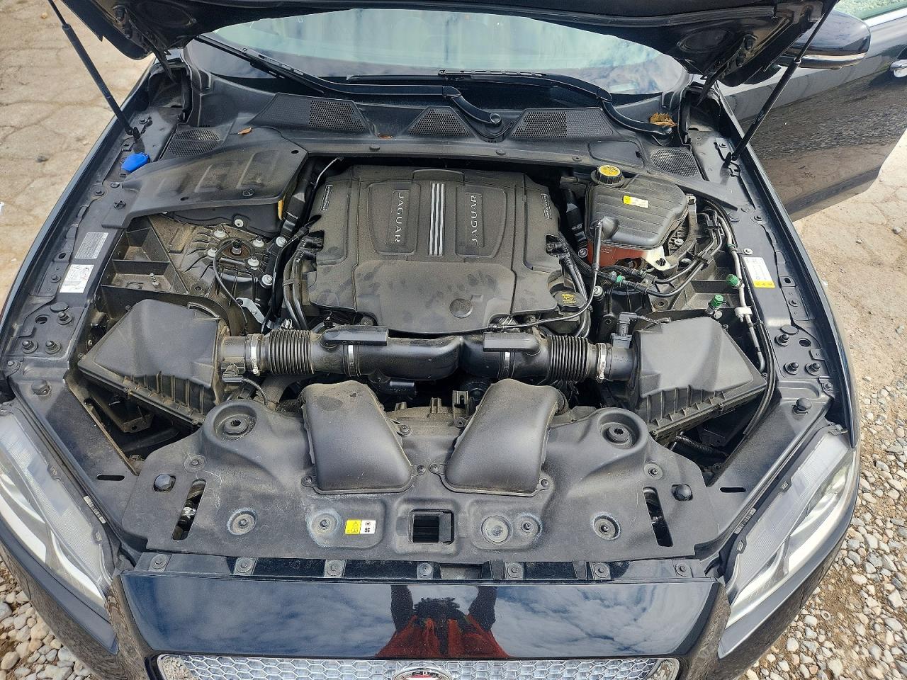 2016 JAGUAR XJ