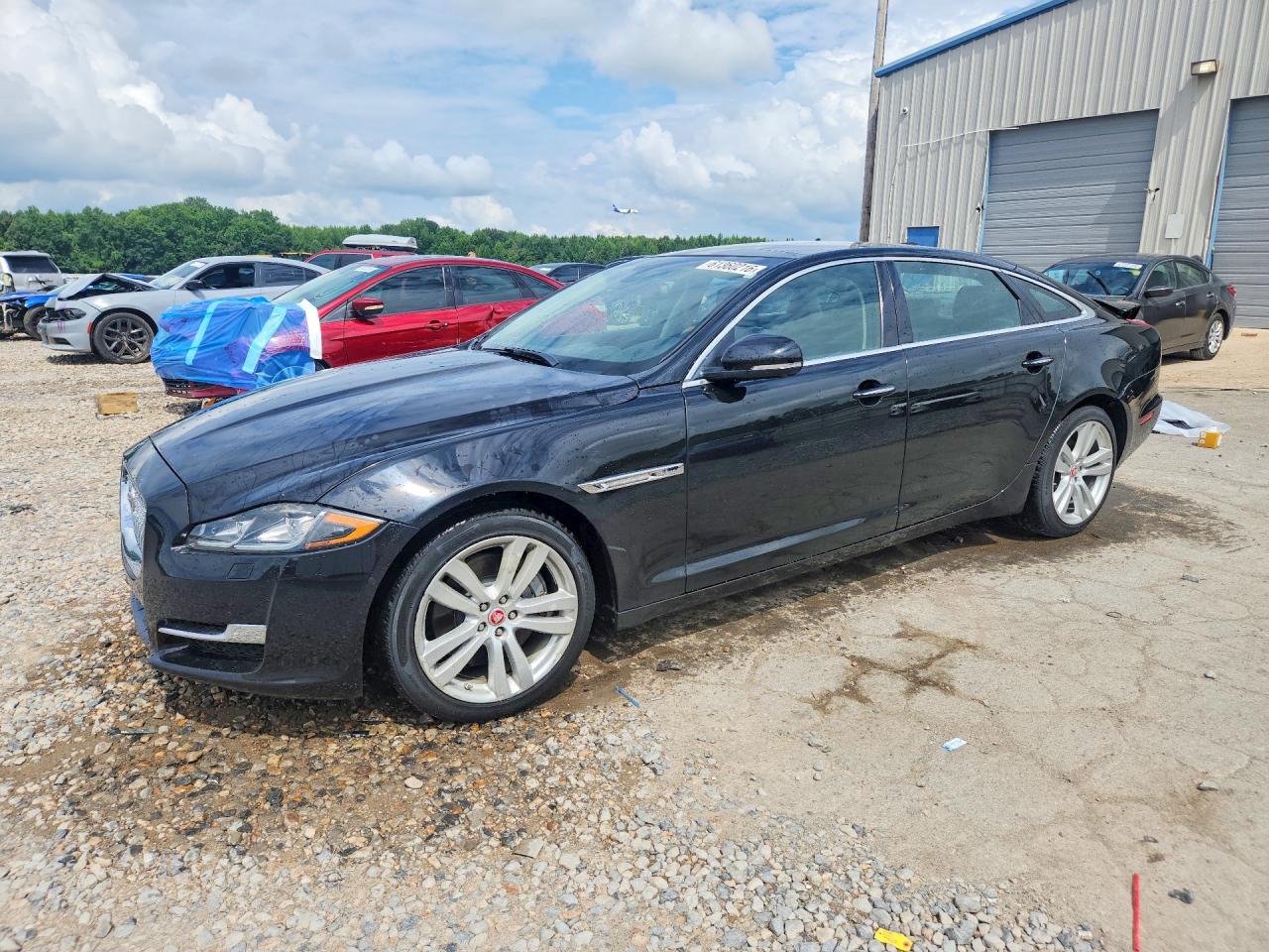 2016 JAGUAR XJ