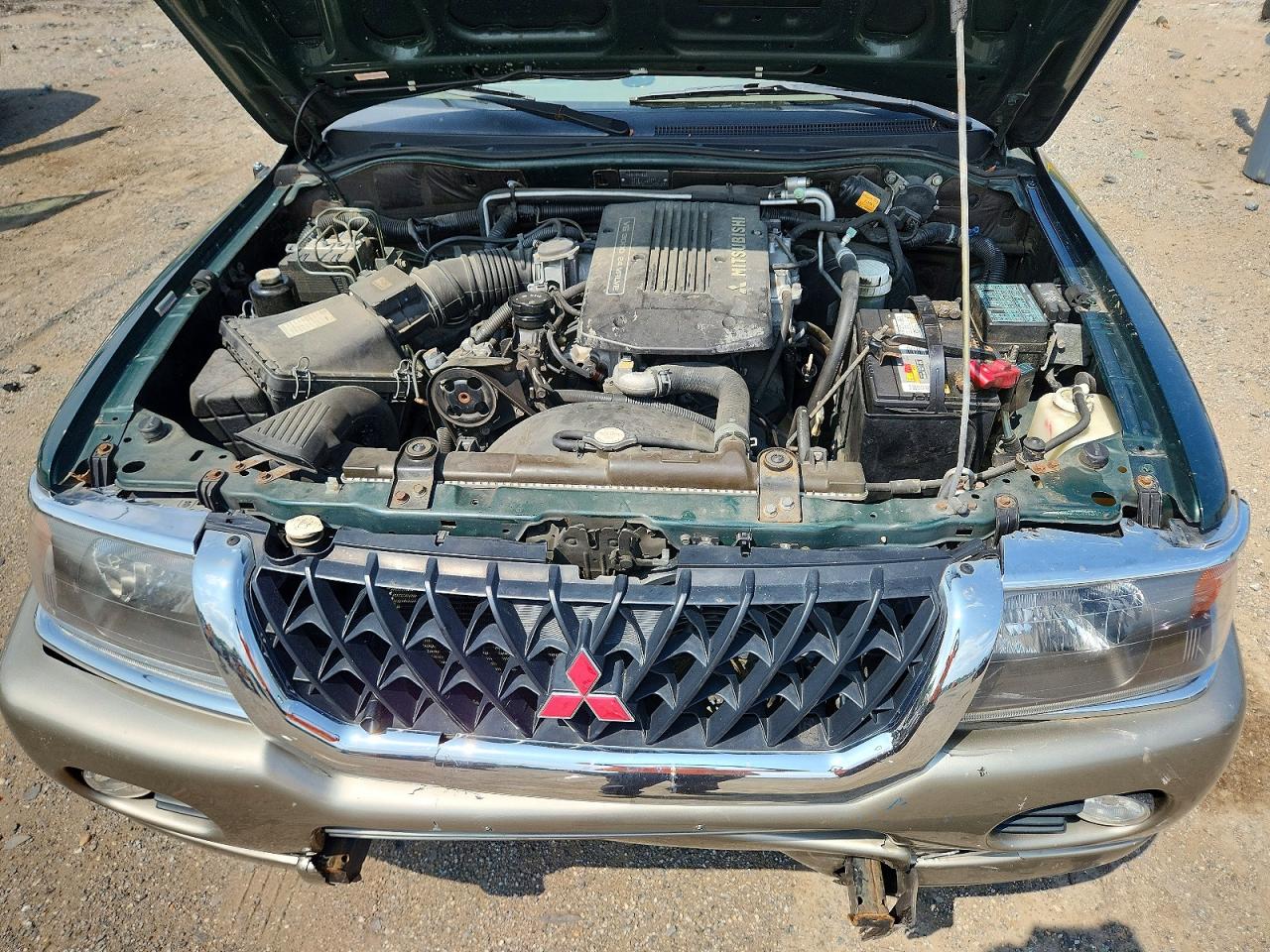 2001 MITSUBISHI MONTERO